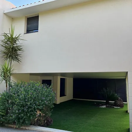 Apartment Moderne Face A La *