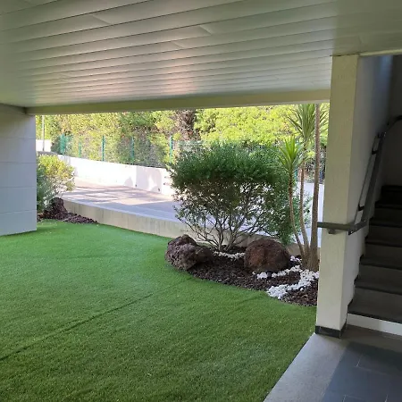 Apartment Moderne Face A La