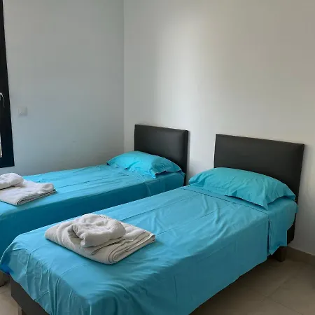 Apartment Moderne Face A La